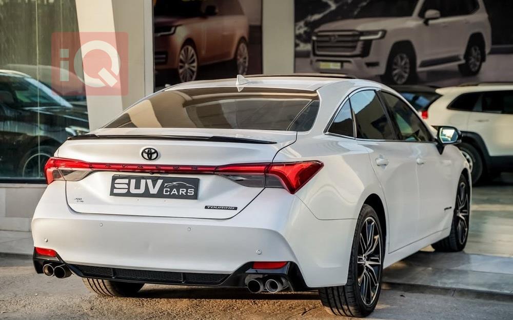 تويوتا أفالون